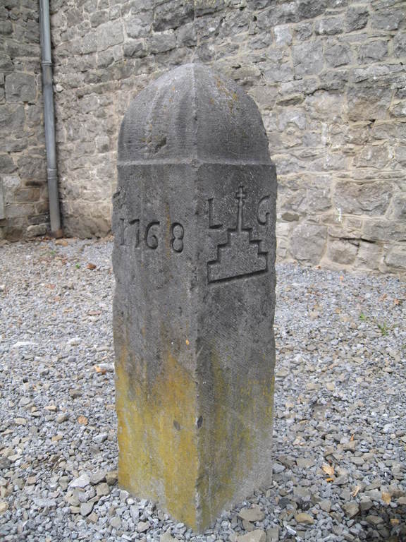 13087