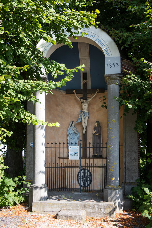 17800