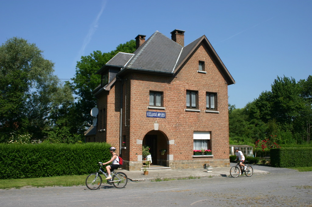 17808