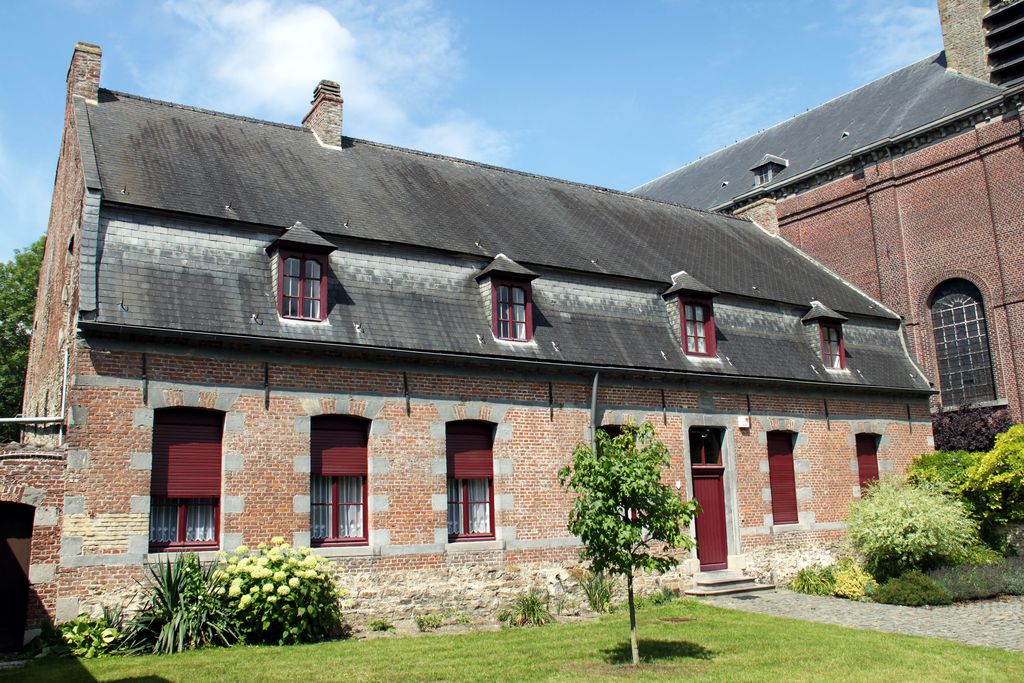 17943